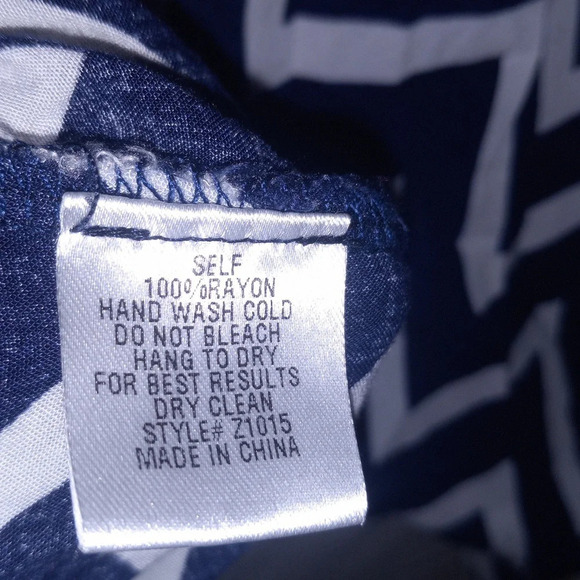 The Zig Zag Stripe Large Dolman sleeve - Picture 4 of 7